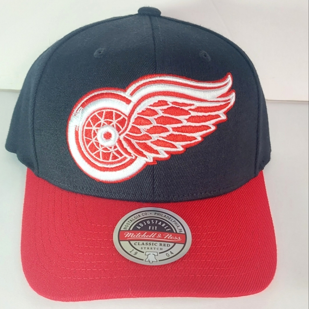 Detroit Red Wings Officially Licensed Ballcap Snapback by Mitchell & Ness